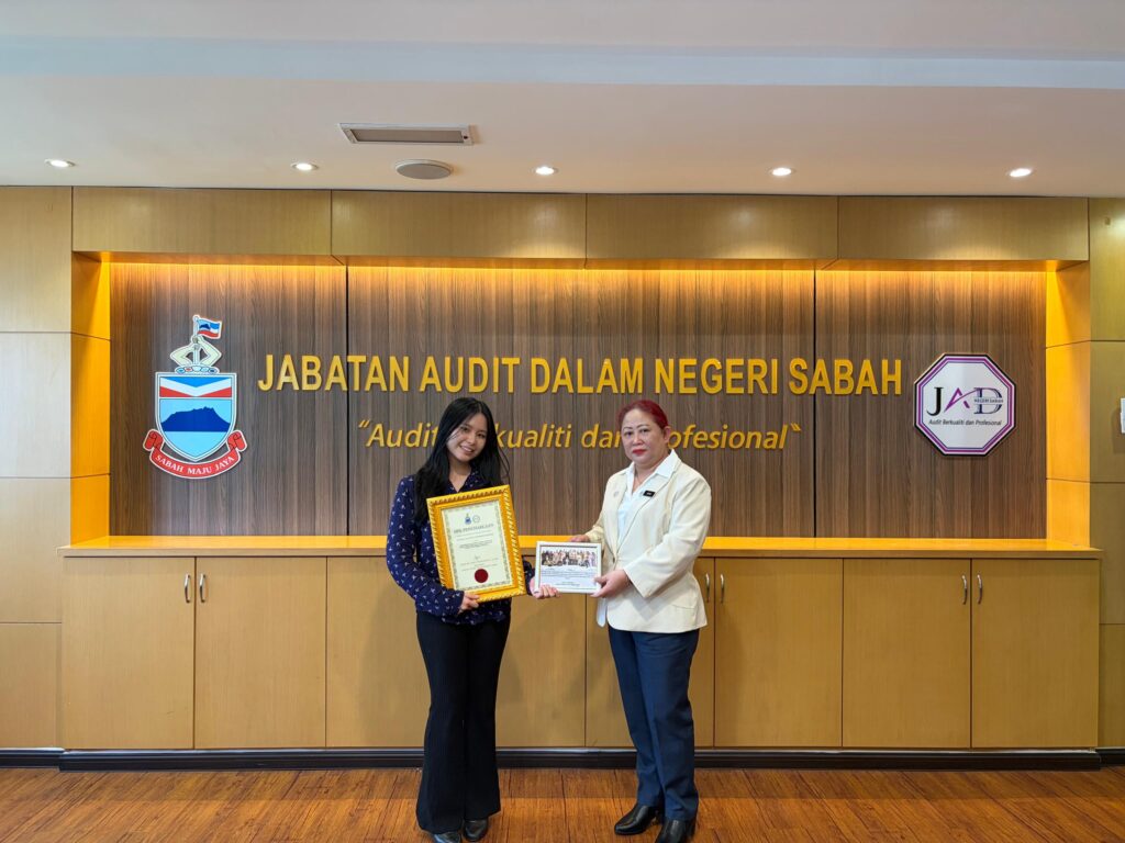 PELATIH INDUSTRI
